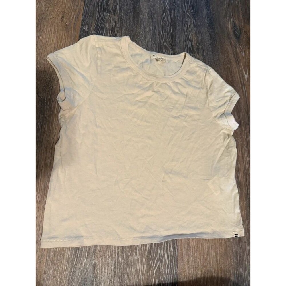 Billabong soft cream colored medium tee